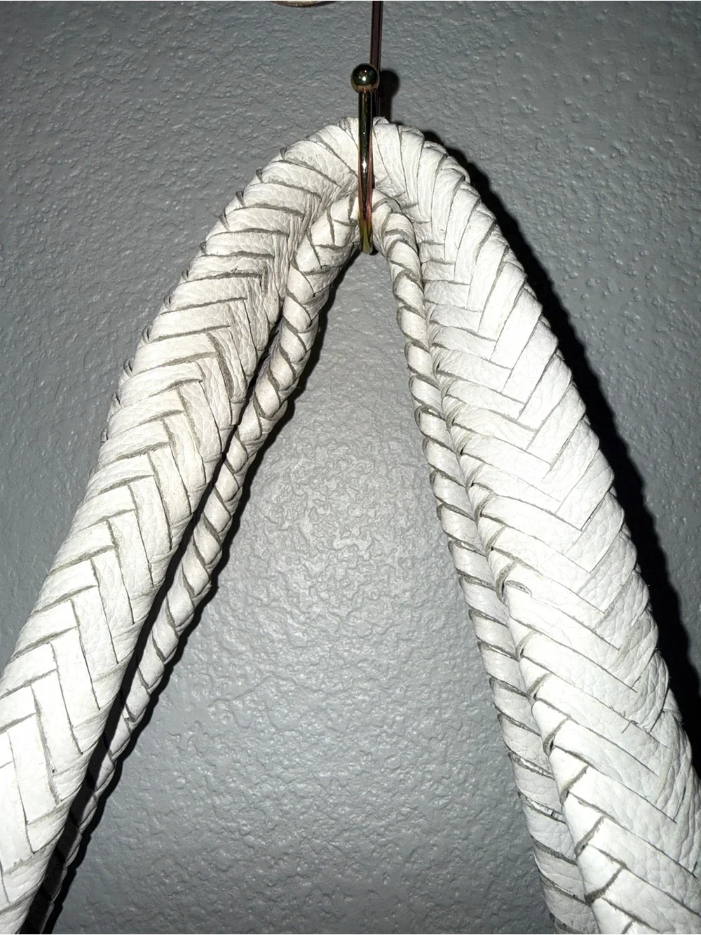 Vince Camuto VV-SIGNE-TO White Swan Pebbled Leather Hobo Handbag Braided Handle